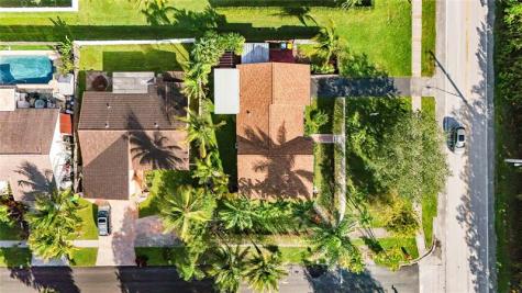 417 SE 4th Street Dania Beach FL 33004