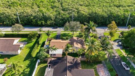 417 SE 4th Street Dania Beach FL 33004