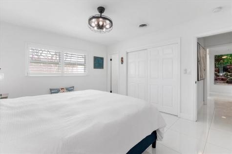4421 NE 16th Avenue Oakland Park FL 33334