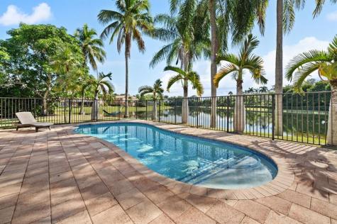 1260 Fairfax Court Weston FL 33326