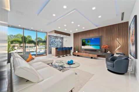 2631 NE 48th Court Lighthouse Point FL 33064