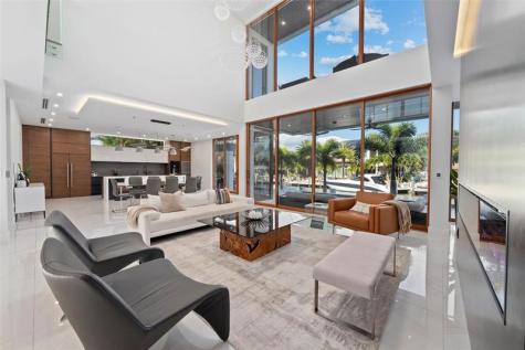 2631 NE 48th Court Lighthouse Point FL 33064