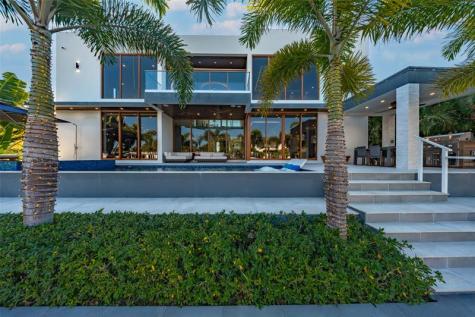 2631 NE 48th Court Lighthouse Point FL 33064