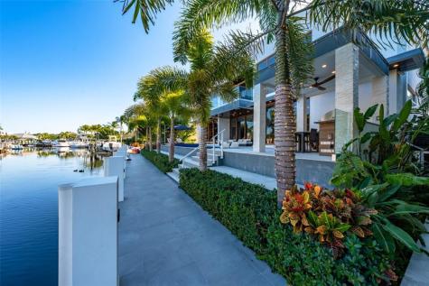 2631 NE 48th Court Lighthouse Point FL 33064