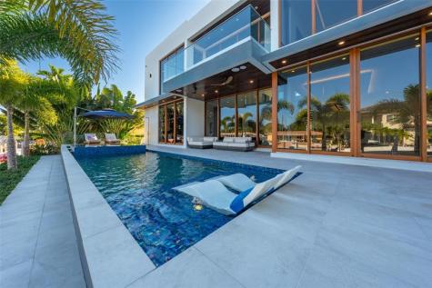 2631 NE 48th Court Lighthouse Point FL 33064