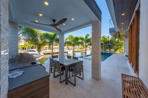 2631 NE 48th Court Lighthouse Point FL 33064