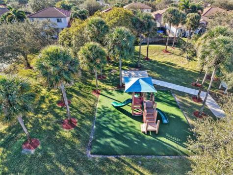 16932 SW 5th Way Weston FL 33326