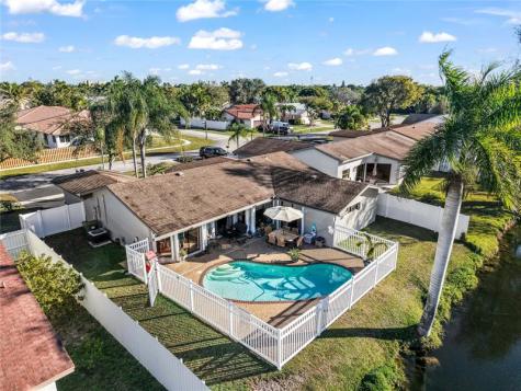 16932 SW 5th Way Weston FL 33326