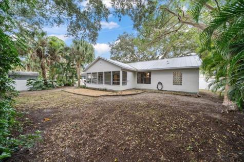 189 Abeto Terrace Sebastian FL 32958
