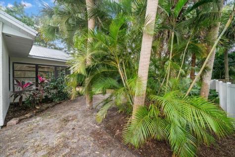 189 Abeto Terrace Sebastian FL 32958