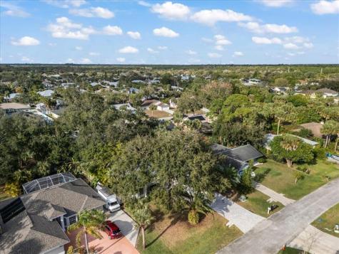 189 Abeto Terrace Sebastian FL 32958