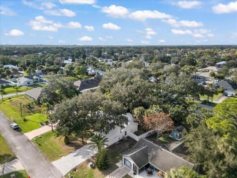189 Abeto Terrace Sebastian FL 32958