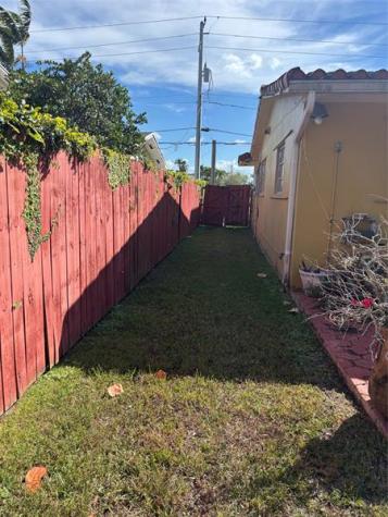 9261 SW 68th Street Miami FL 33173