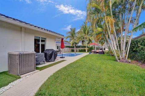 4030 Bayview Drive Fort Lauderdale FL 33308