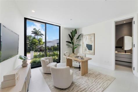 2880 NE 28th Street Fort Lauderdale FL 33306