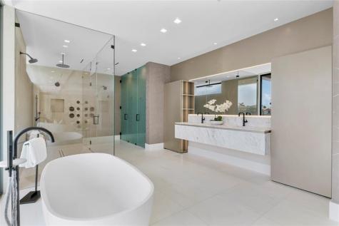 2880 NE 28th Street Fort Lauderdale FL 33306