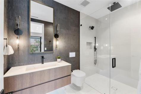 2880 NE 28th Street Fort Lauderdale FL 33306
