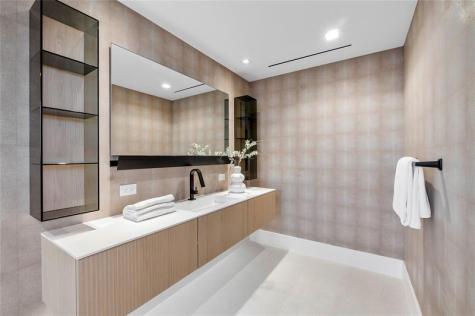 2880 NE 28th Street Fort Lauderdale FL 33306