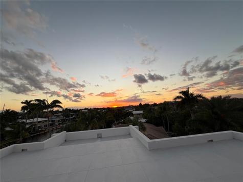 2880 NE 28th Street Fort Lauderdale FL 33306