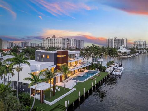 2880 NE 28th Street Fort Lauderdale FL 33306