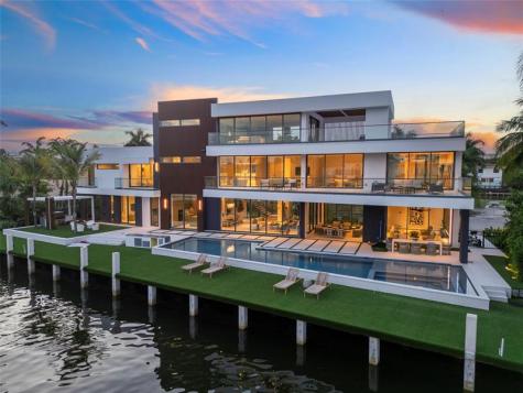 2880 NE 28th Street Fort Lauderdale FL 33306