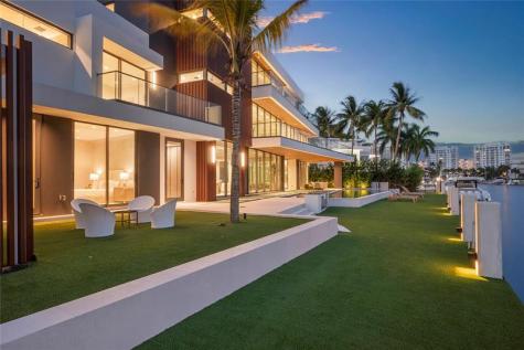 2880 NE 28th Street Fort Lauderdale FL 33306