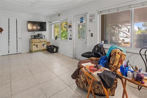 922 S Palmway Lake Worth Beach FL 33460