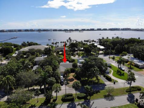 922 S Palmway Lake Worth Beach FL 33460