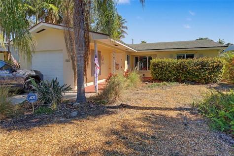 922 S Palmway Lake Worth Beach FL 33460