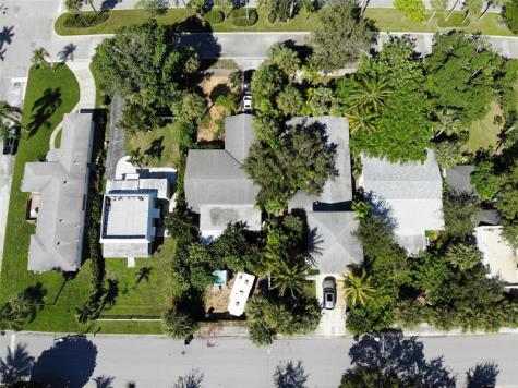 922 S Palmway Lake Worth Beach FL 33460