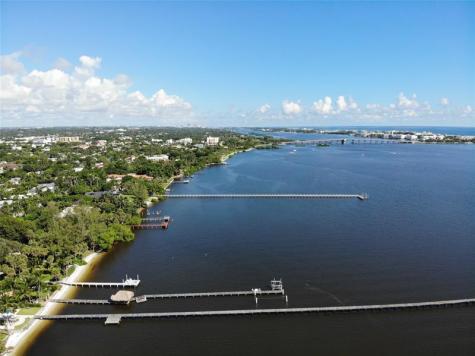 922 S Palmway Lake Worth Beach FL 33460