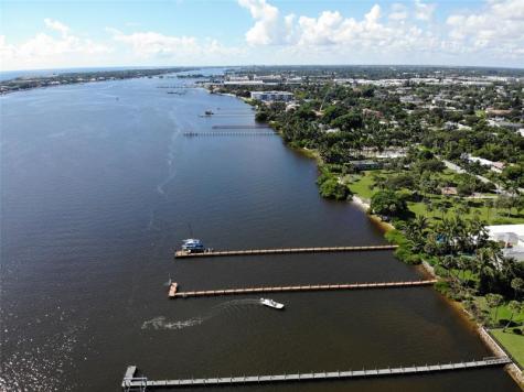 922 S Palmway Lake Worth Beach FL 33460