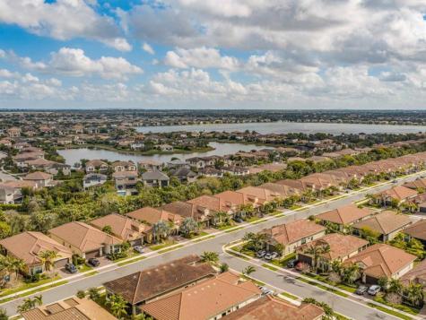 9088 E Leon Circle Parkland FL 33076