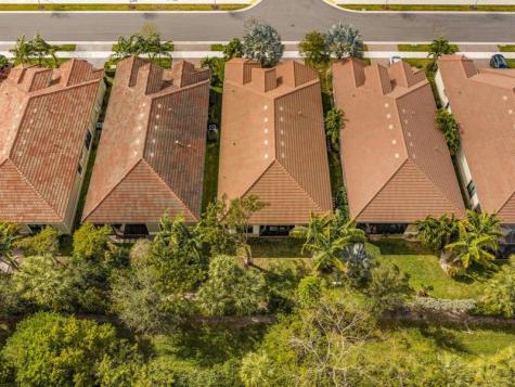 9088 E Leon Circle Parkland FL 33076
