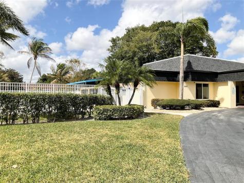4602 Norfolk Island Pine Drive Tamarac FL 33319