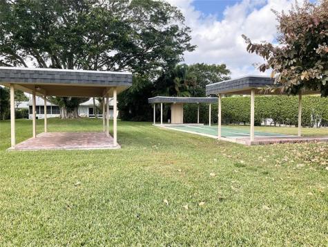 4602 Norfolk Island Pine Drive Tamarac FL 33319
