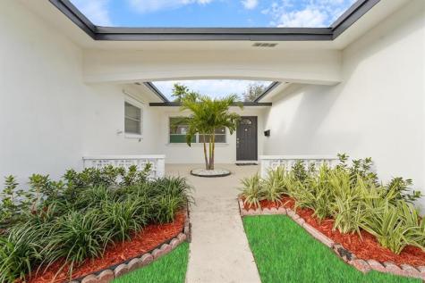 7521 Grant Court Hollywood FL 33024