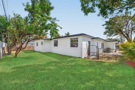7521 Grant Court Hollywood FL 33024
