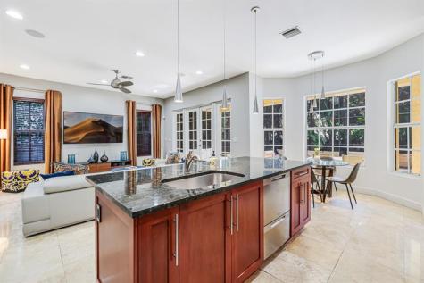 132 NE 21st Court Wilton Manors FL 33305