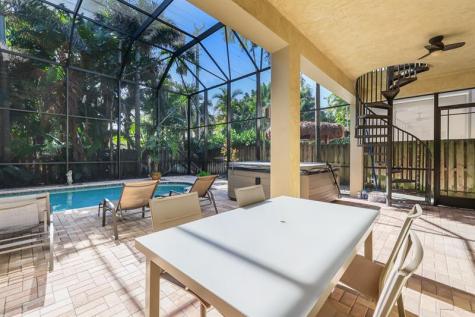 132 NE 21st Court Wilton Manors FL 33305