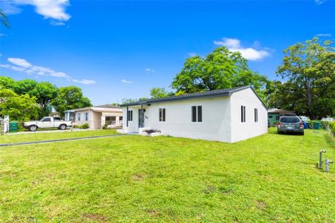 2941 NW 151st Terrace Opa-Locka FL 33054