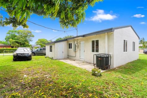 2941 NW 151st Terrace Opa-Locka FL 33054