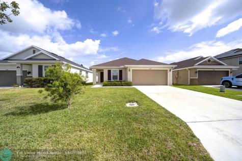 5485 NW Pine Trail Circle Port St Lucie FL 34983