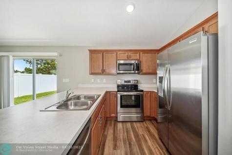 5485 NW Pine Trail Circle Port St Lucie FL 34983