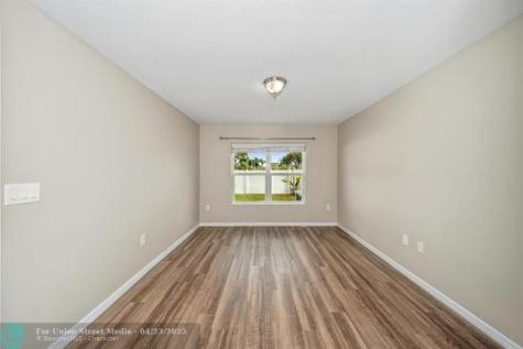 5485 NW Pine Trail Circle Port St Lucie FL 34983