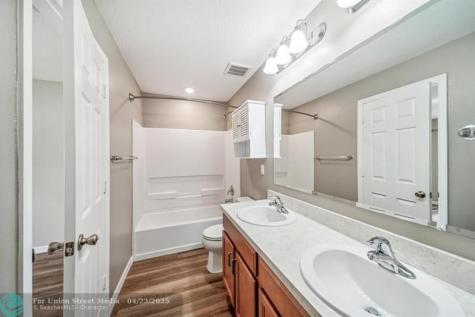 5485 NW Pine Trail Circle Port St Lucie FL 34983
