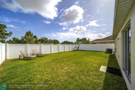 5485 NW Pine Trail Circle Port St Lucie FL 34983