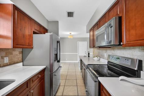 4781 NE 4th Avenue Oakland Park FL 33334