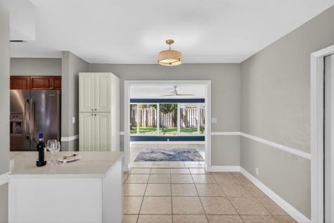 4781 NE 4th Avenue Oakland Park FL 33334