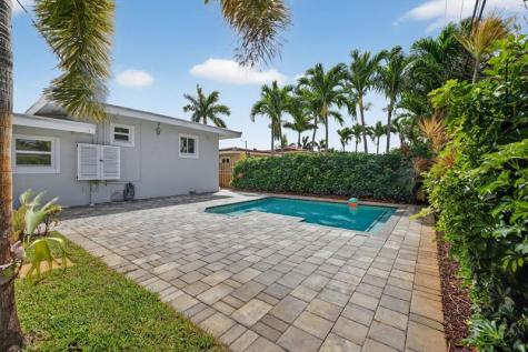 4781 NE 4th Avenue Oakland Park FL 33334